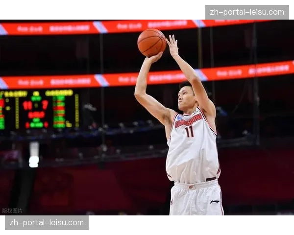 周鹏达成800场出场里程碑 老将经验仍是深圳宝贵财富